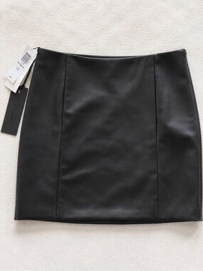 Aritzia Ten by Babaton Intermission Vegan Leather Mini Skirt Black 0
